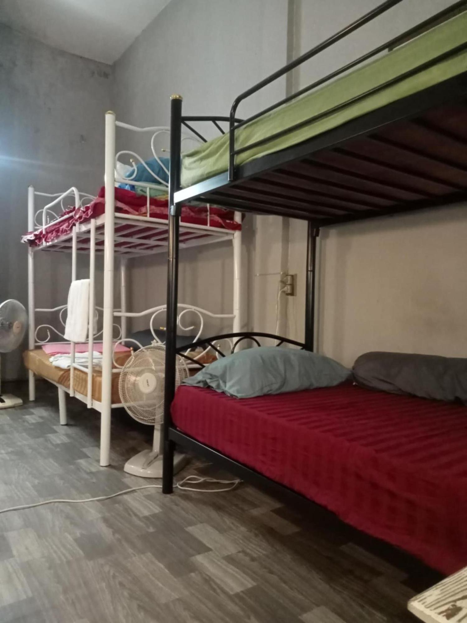Apartament Bang Lumphu House&Bistro Bangkok Zewnętrze zdjęcie